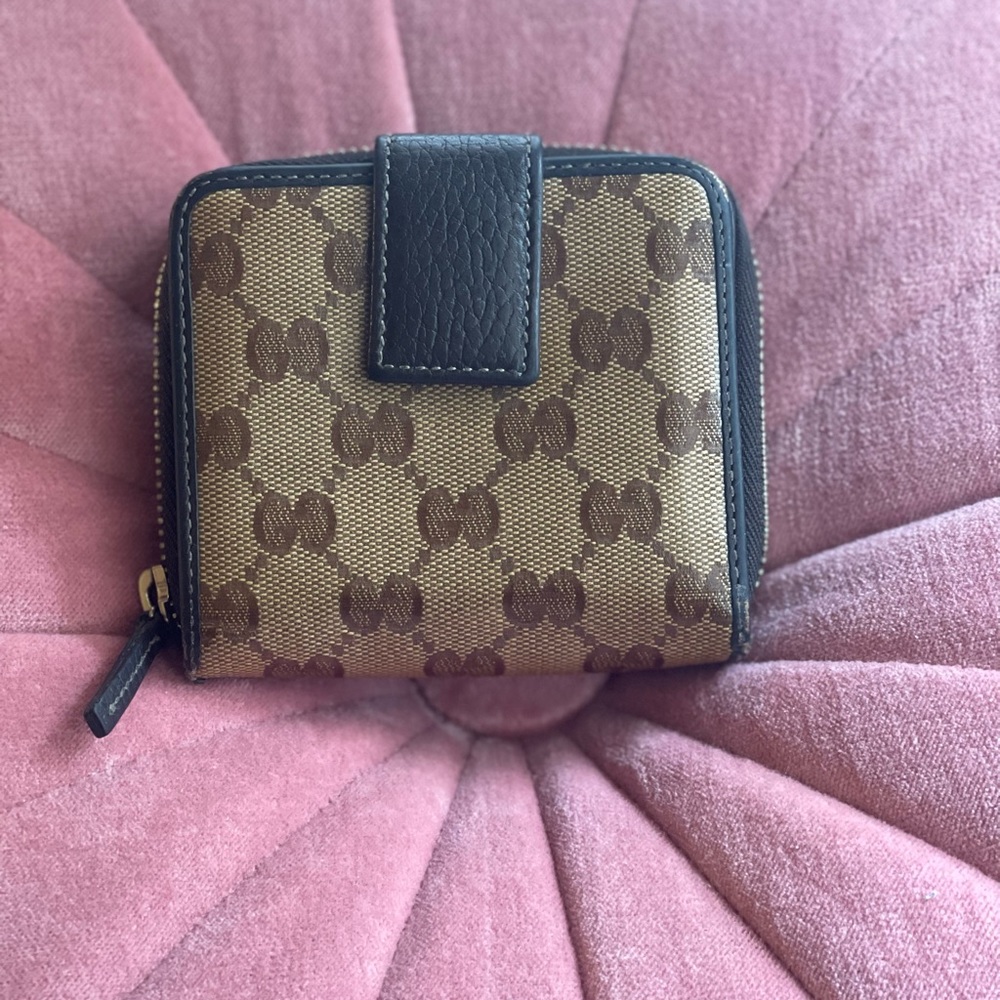 Gucci wallet